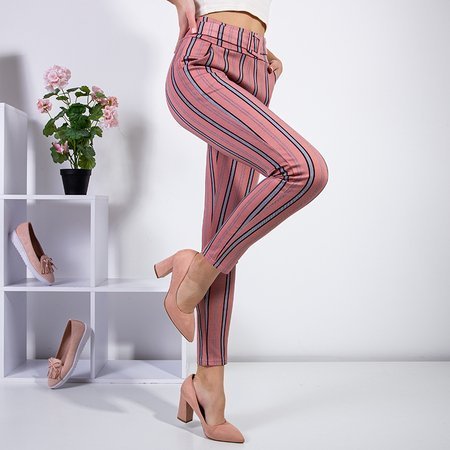 Темно-розовые женские брюки в полоску