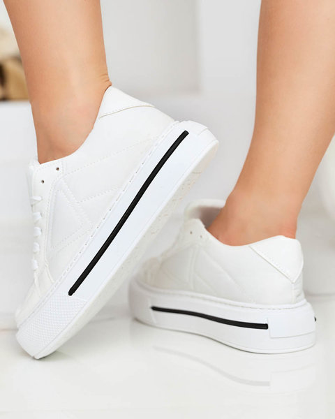Белые женские кроссовки Smaqo
