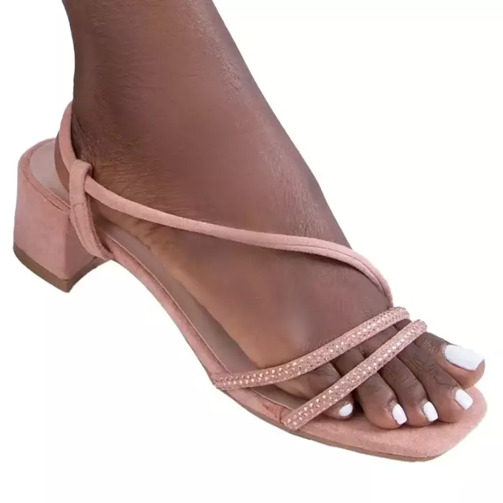 OUTLET Розовые женские босоножки на невысокой стойке Melori - Обувь