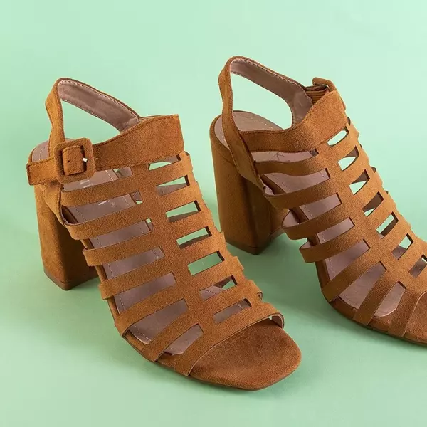 OUTLET Светло-коричневые женские сандалии в полоску на посту Сима - Обувь