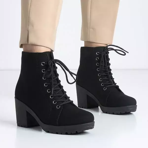 OUTLET Женские черные сапоги на шнуровке на высоком каблуке Minor - Обувь