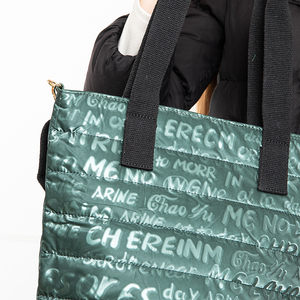 Темно-зеленая женская стеганная сумка с надписями