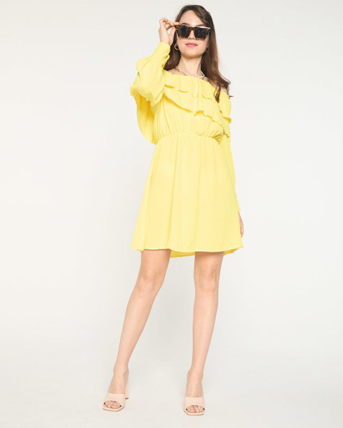 Желтое платье с оборками