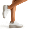 Женские белые спортивные туфли с серыми вставками Gulio - Обувь
