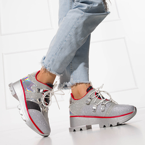 Женские спортивные туфли серебристого цвета в блестящем исполнении Shinino - Обувь