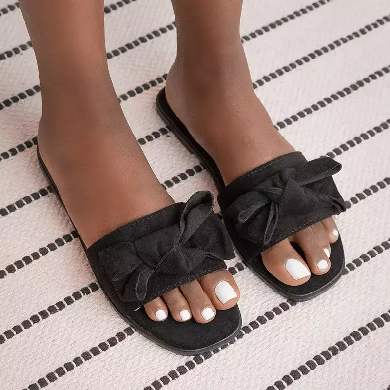 OUTLET Чорні жіночі тапочки з бантом Bonjour - Взуття