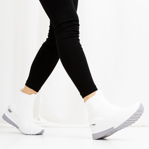 Біле жіноче спортивне взуття Tikva