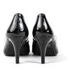 Насоси з чорним лаком на підборах на шпильці Румунія - Взуття