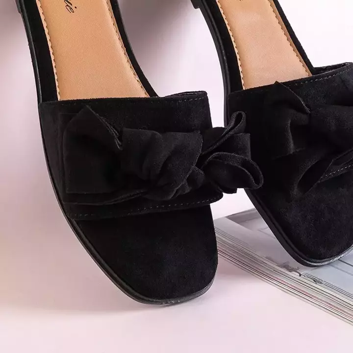 OUTLET Чорні жіночі тапочки з бантом Bonjour - Взуття