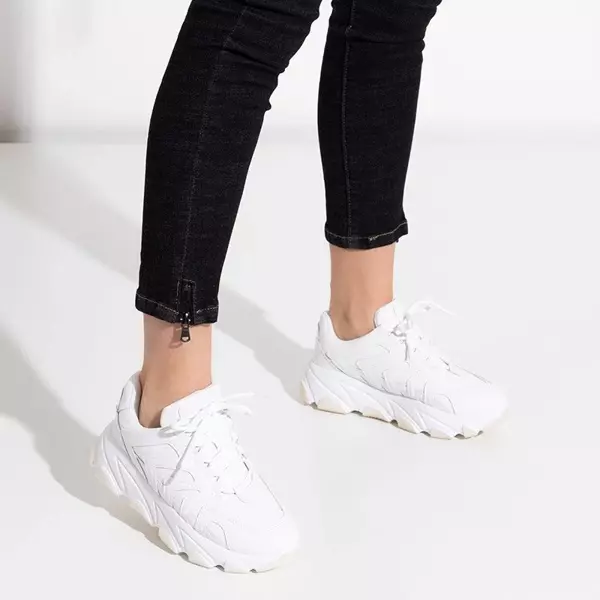 OUTLET Жіноче біле спортивне взуття на масивній підошві Raise - Взуття