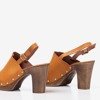 Світло-коричневі босоніжки на більш високій пості Madella - Взуття 1