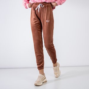 Жіночі коричневі спортивні штани з вишитим написом - Одяг
