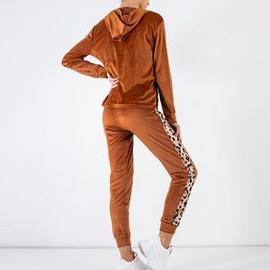 Жіночий коричневий спортивний костюм з леопардовими вставками - Одяг